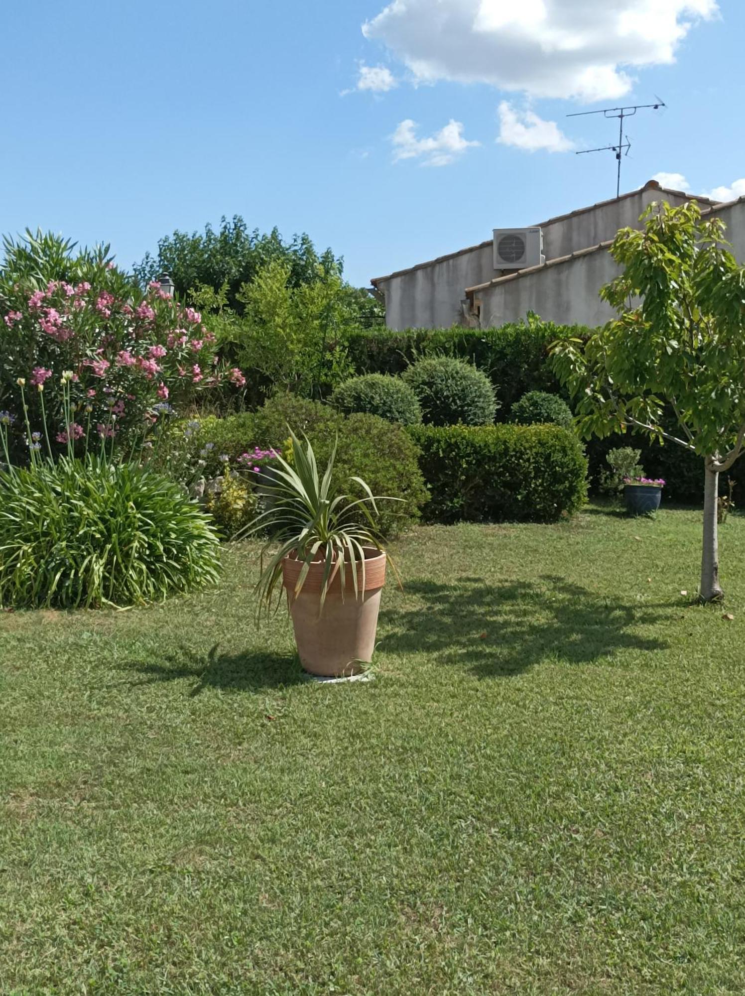 Chambre D'Hote Au Coeur Des Alpilles Mouries Exterior photo